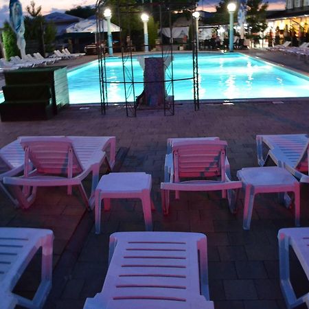 Afumaţi Hotel Doi Taurasi מראה חיצוני תמונה