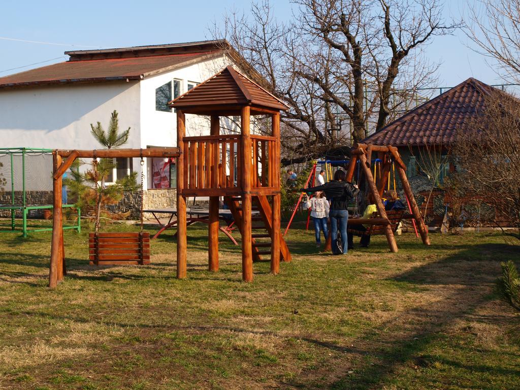 Afumaţi Hotel Doi Taurasi מראה חיצוני תמונה