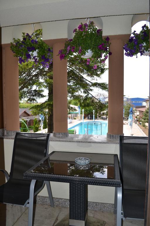 Afumaţi Hotel Doi Taurasi מראה חיצוני תמונה