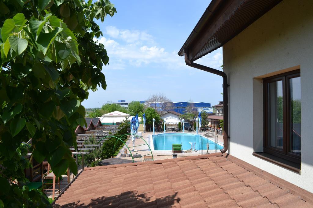 Afumaţi Hotel Doi Taurasi מראה חיצוני תמונה